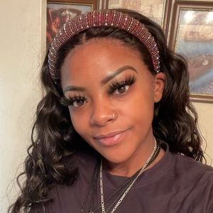 Meet your Posher, Dora